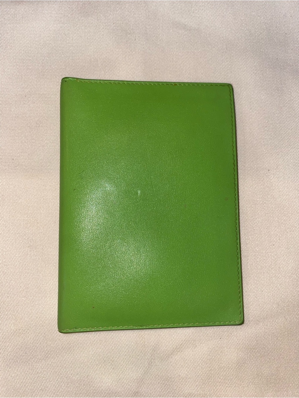 Hermès Apple Green Swift Leather  Agenda Cover / Wallet / Passport holder